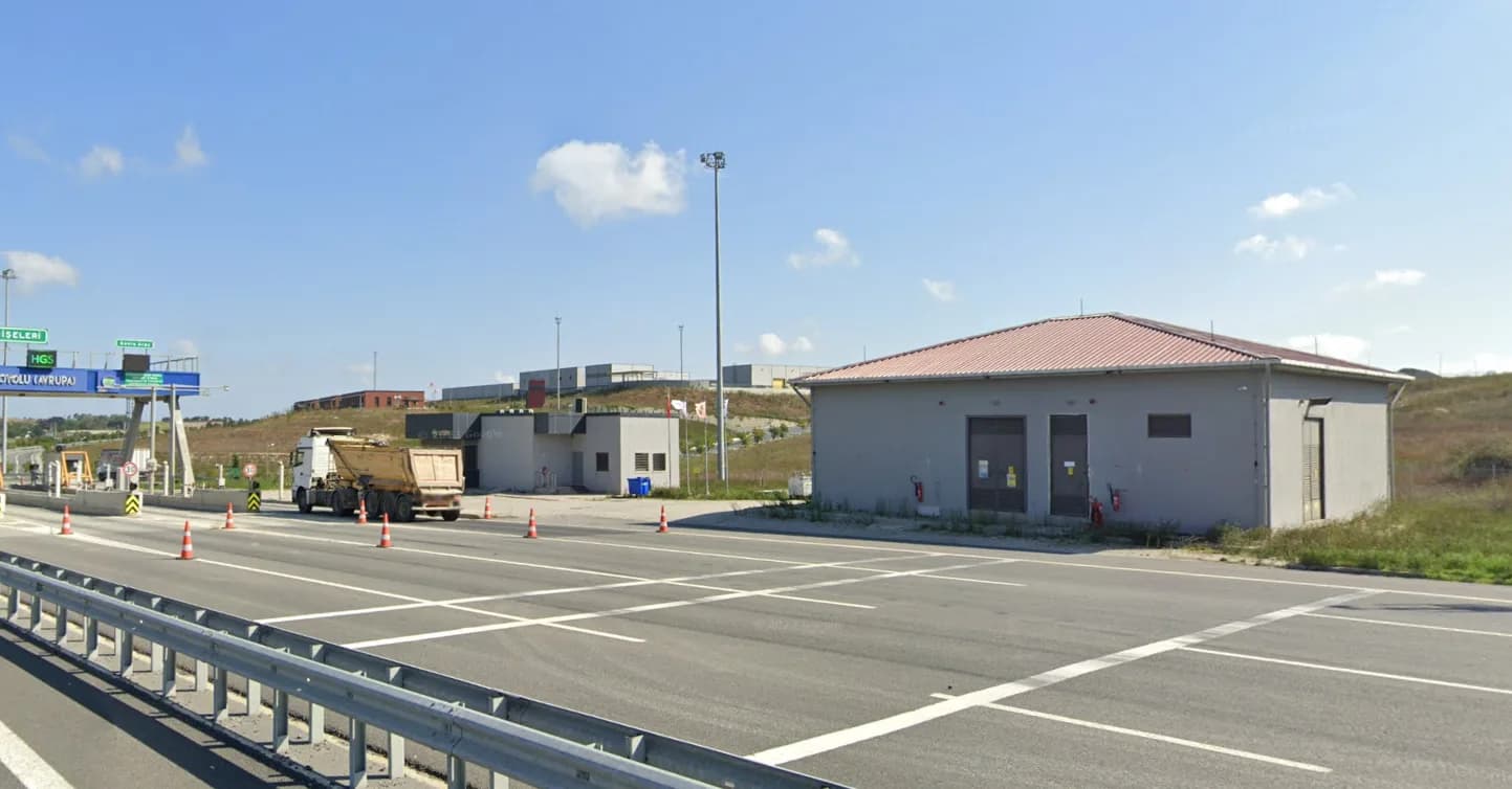 KMO Transformer and Toll Booth Buildings Image 1